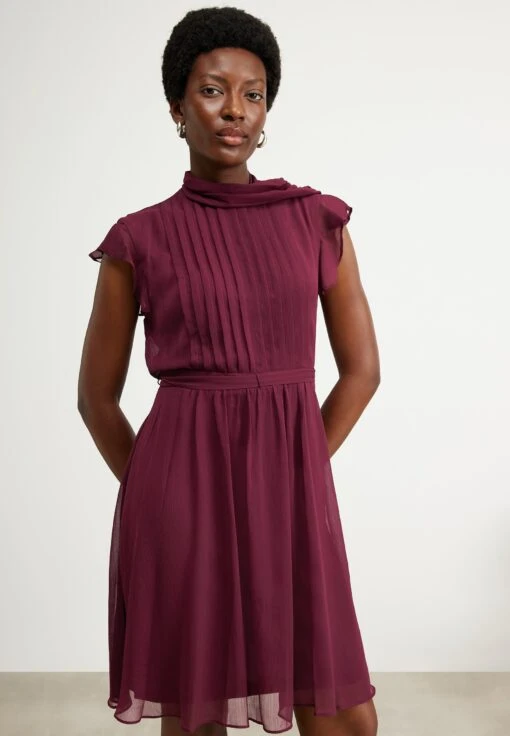 DKNY Flutter Mock Neck Belted Dress - Vestito Elegante - New Maroon